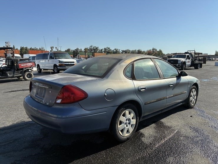 2000-ford-taurus-x-image-4