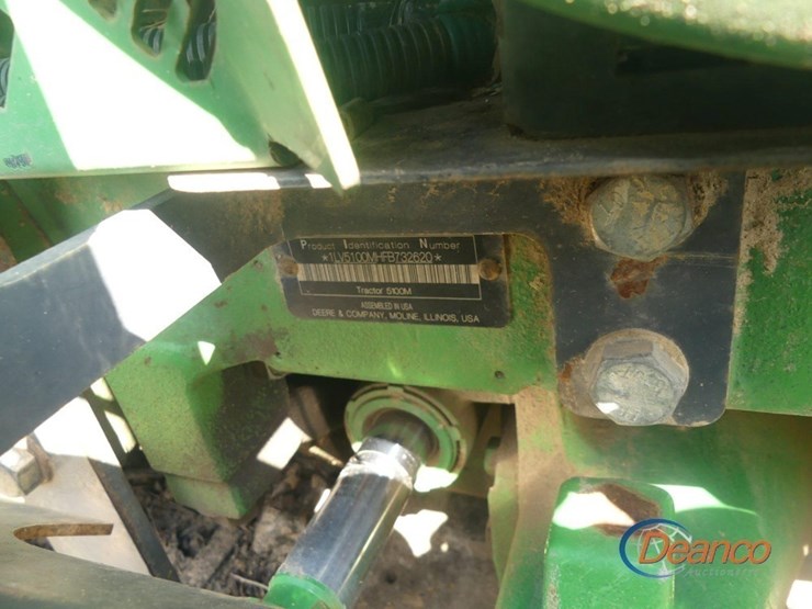 2015-john-deere-5100m-image-10