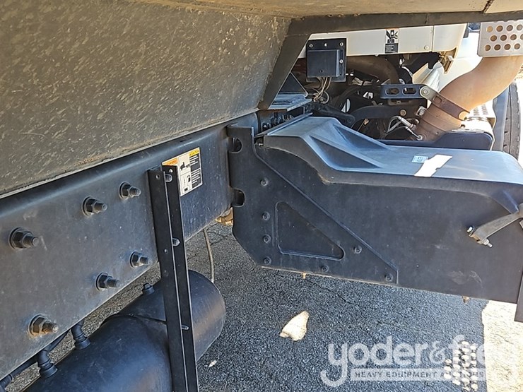 2023-kenworth-t880-image-31