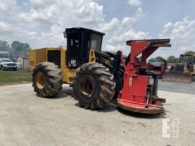 2015-caterpillar-573c-image-6