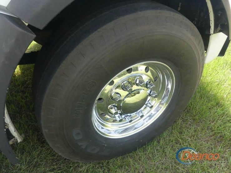 2024-kenworth-t880-image-16