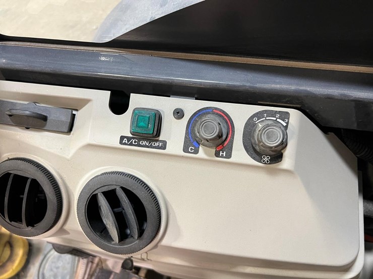 kobelco-sk35sr-6e-image-31