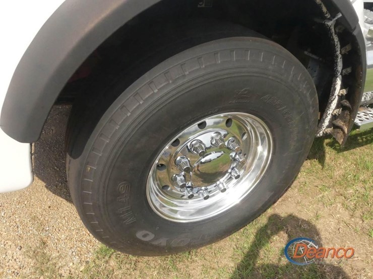 2024-kenworth-t880-image-18