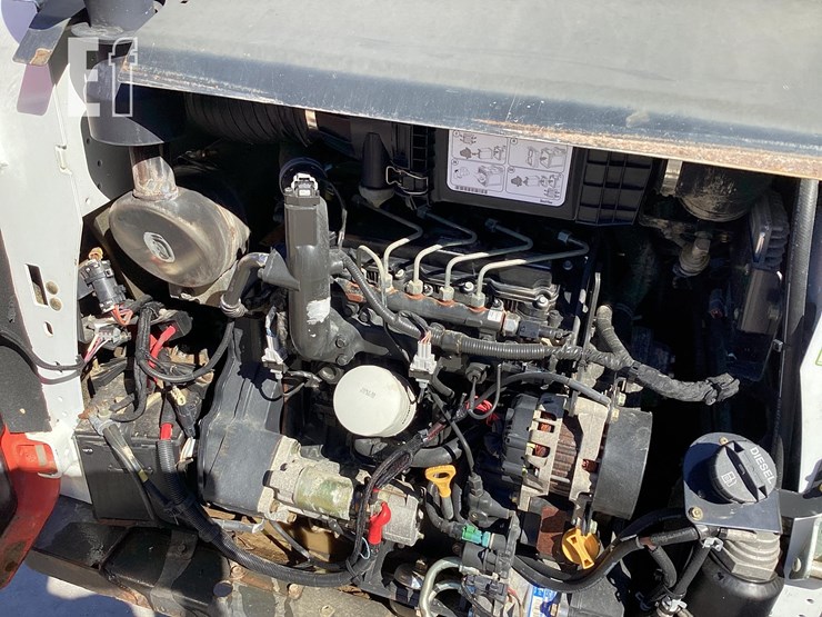 2015-bobcat-t590-image-14