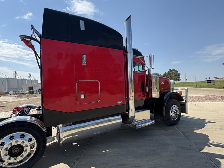 1997-peterbilt-378-image-6