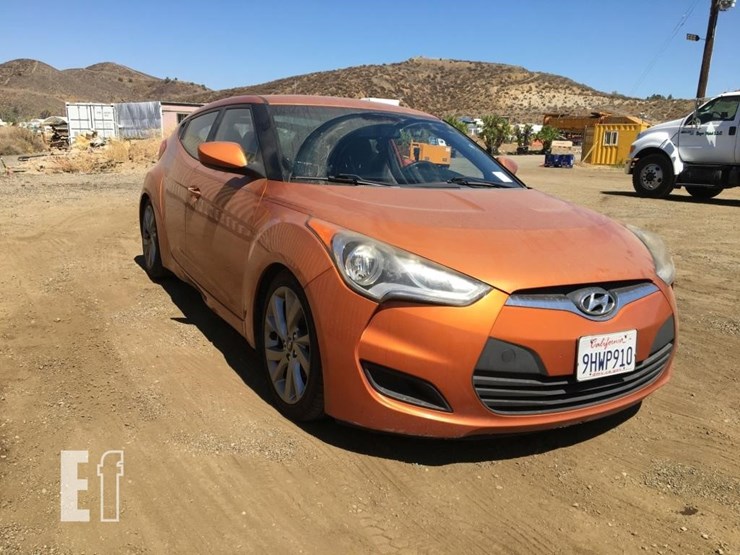 2016-hyundai-veloster-image-2