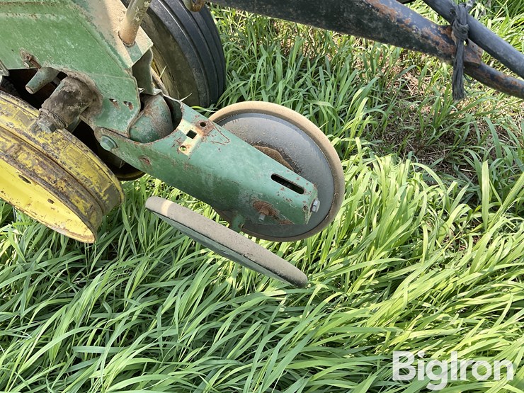 john-deere-7000-image-12