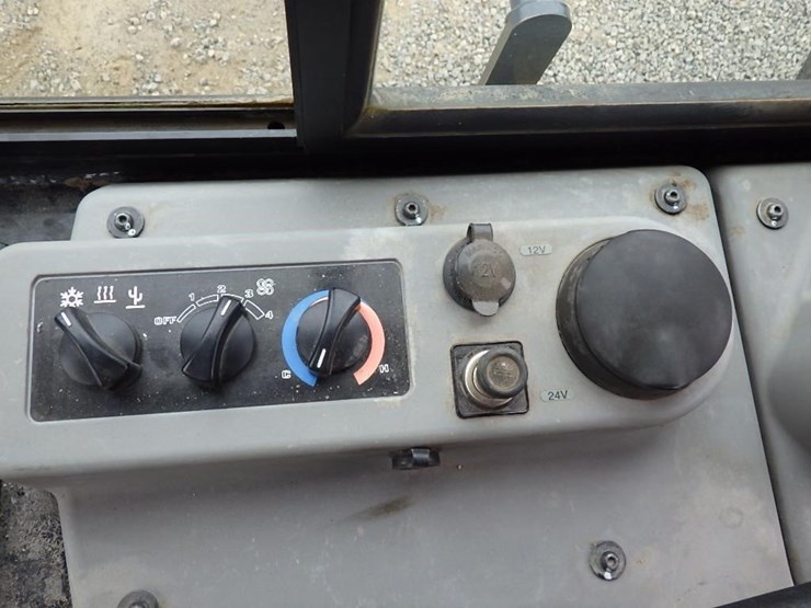komatsu-d61ex-24-image-34