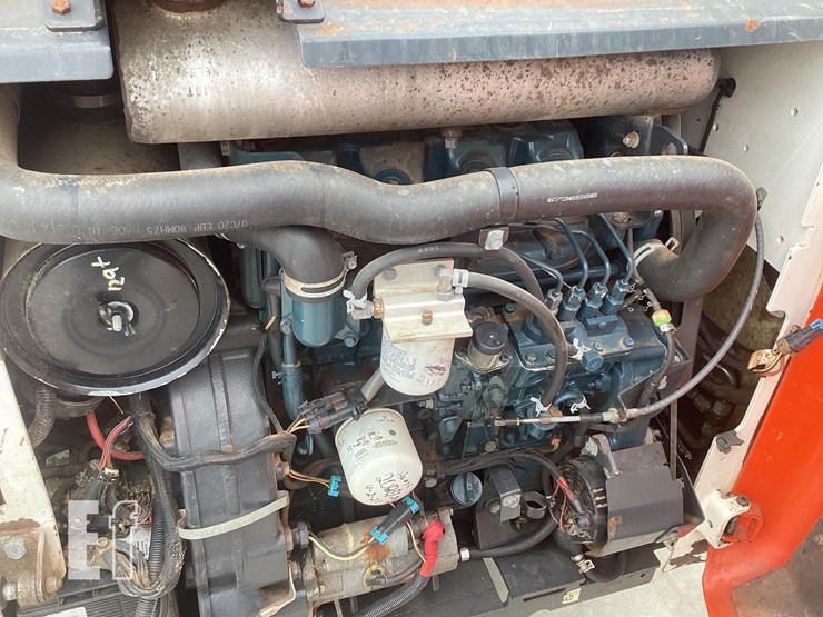 2007-bobcat-t300-image-16