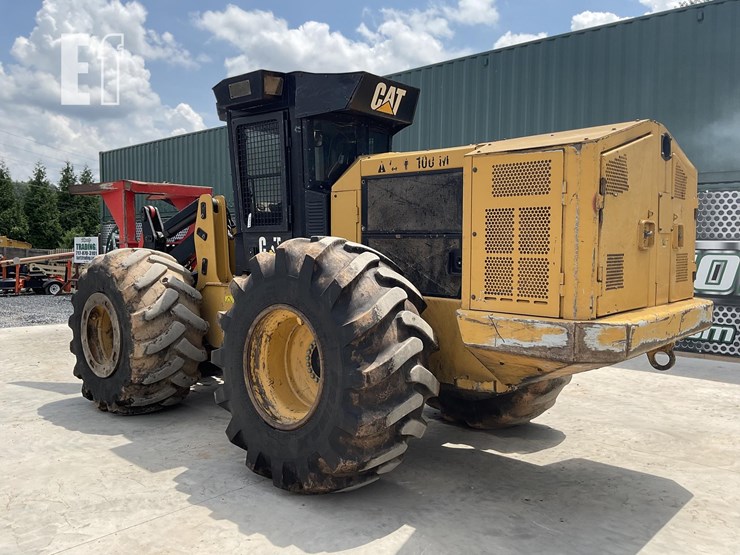 2015-caterpillar-573c-image-2