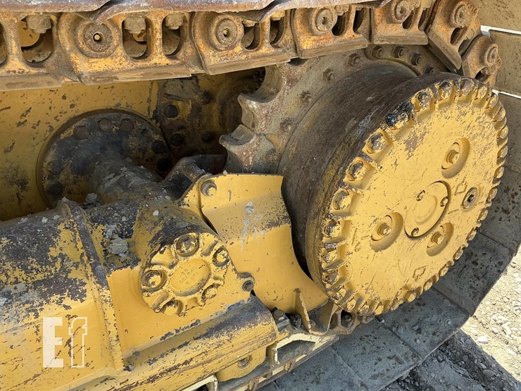2016-caterpillar-d6k2-xl-image-11