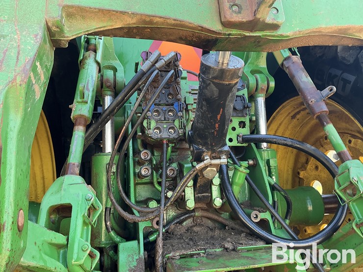 2013-john-deere-8235r-image-10