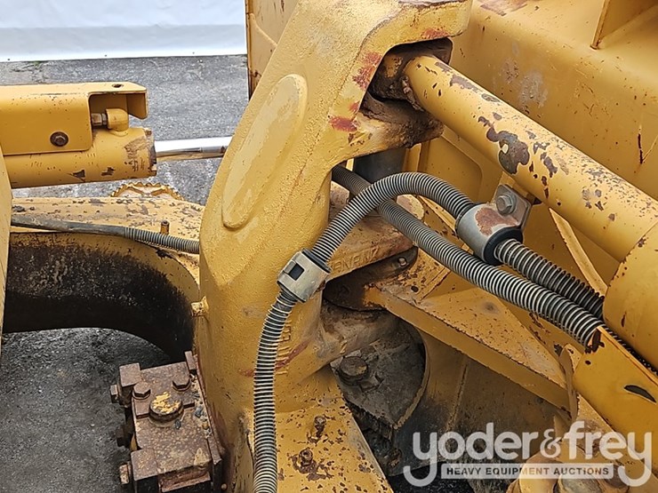 2008-caterpillar-d6n-xl-image-12