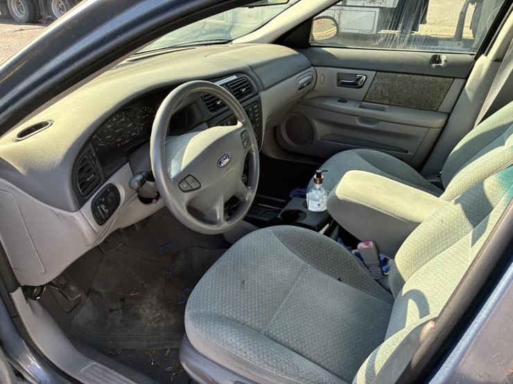 2000-ford-taurus-x-image-10