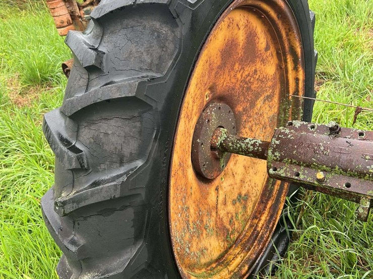 massey-harris-rear-end-image-17