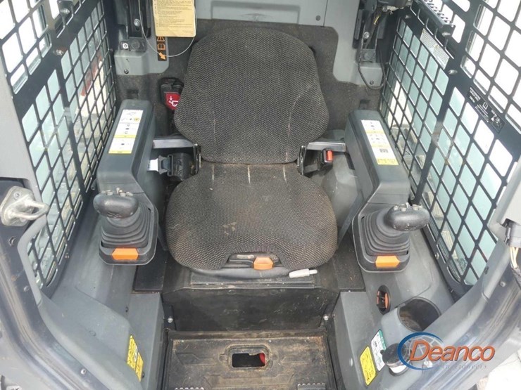 2023-bobcat-t64-image-9