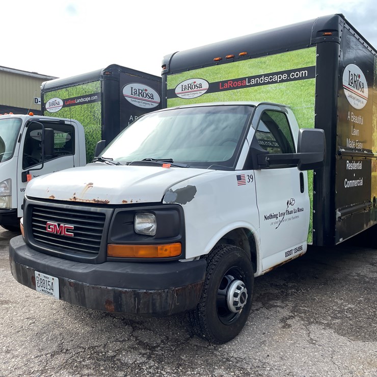 #9856 • 2011 GMC Box Truck (Has WI Title)