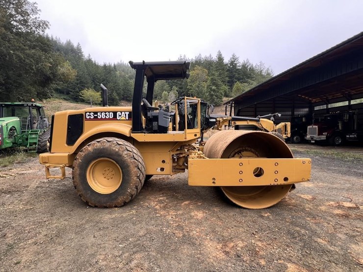 2000-caterpillar-cs-563d-image-6
