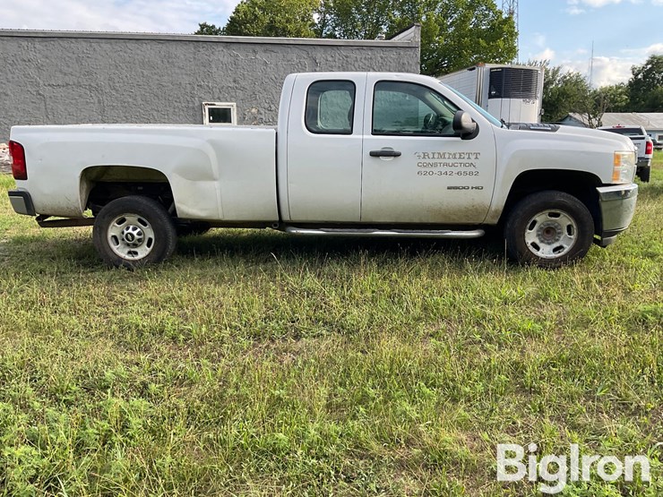 2012-chevrolet-silverado-2500-image-4