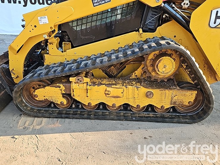 2021-caterpillar-299d3-image-17