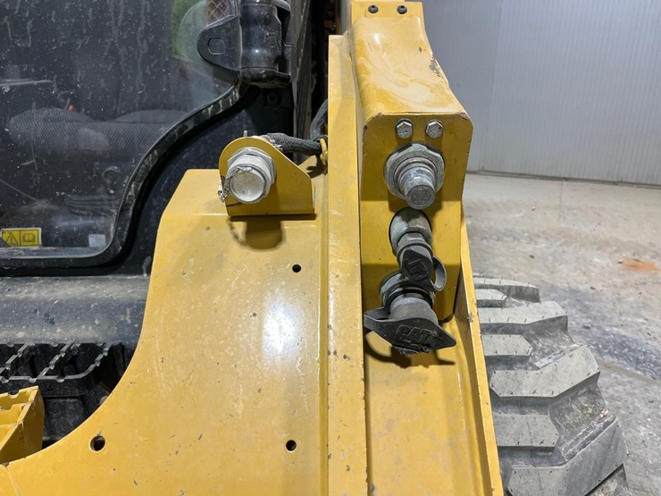 2022-caterpillar-272d3-image-11