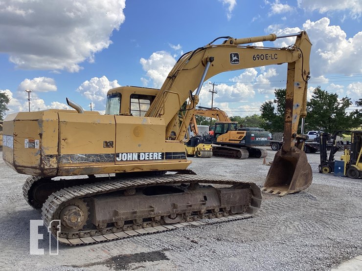 1996-deere-690e-lc-image-7