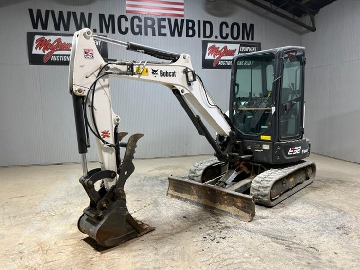 2020-bobcat-e32i-image-2
