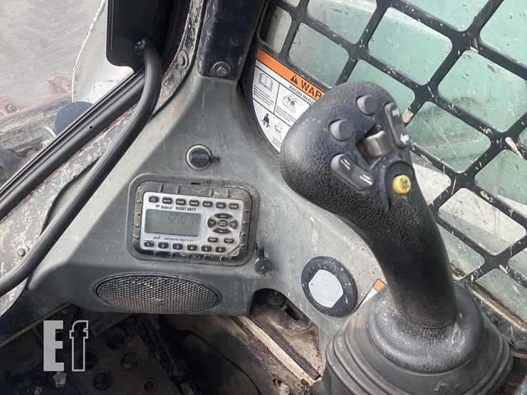 2020-bobcat-t595-image-16