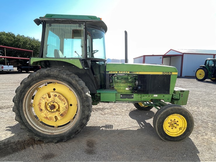 john-deere-3055-image-6