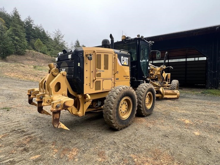 2013-caterpillar-140m2-image-5