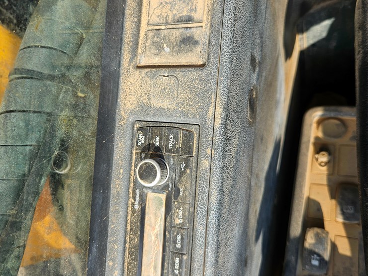 #21999-•-2020-hyundai-hx220lc-excavator-image-28