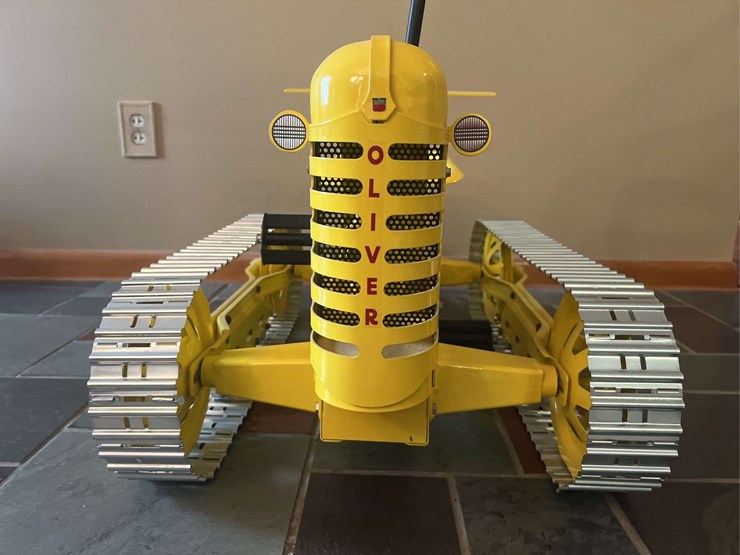 oliver-oc-6-pedal-crawler-magnuson-image-3