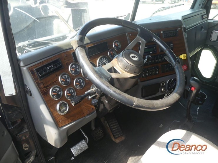 2008-western-star-4900sa-image-19