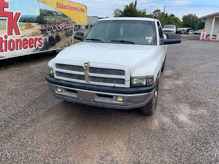 2001-dodge-2500-image-4