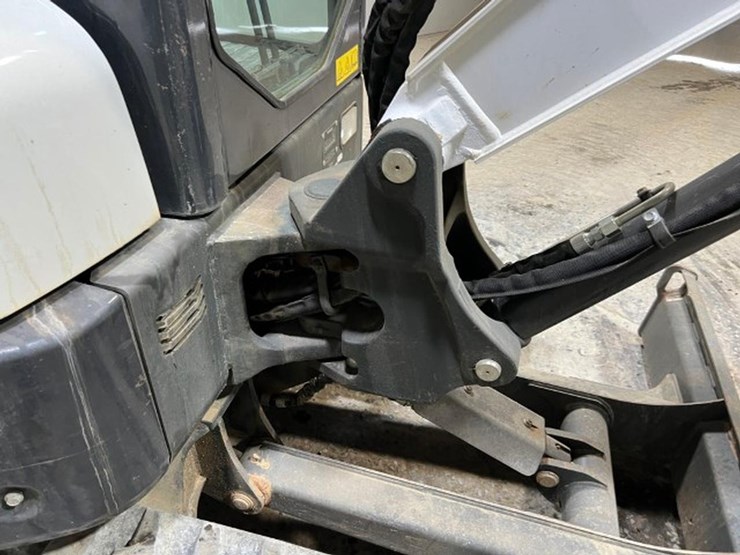 2020-bobcat-e32i-image-24