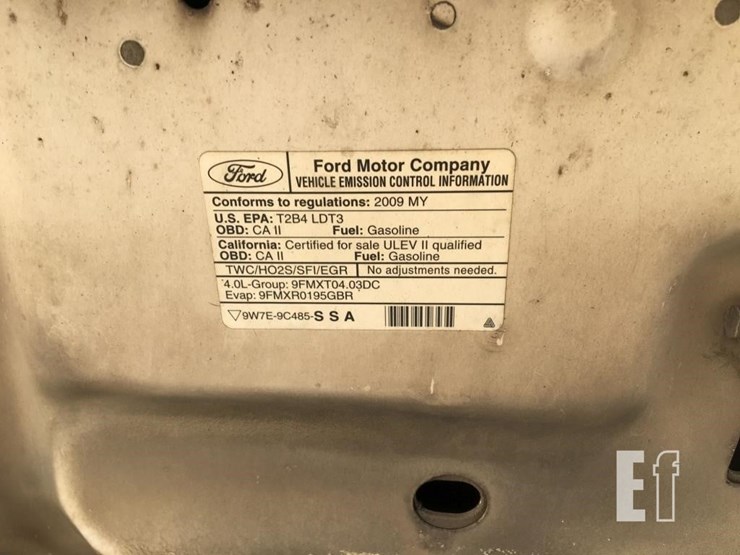 2009-ford-explorer-xlt-image-12