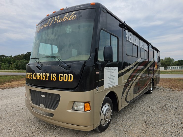 #21543-•-2014-ford-f53-motorhome-image-1