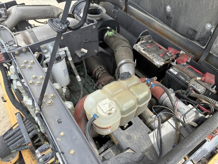 2018-volvo-dd110c-image-10