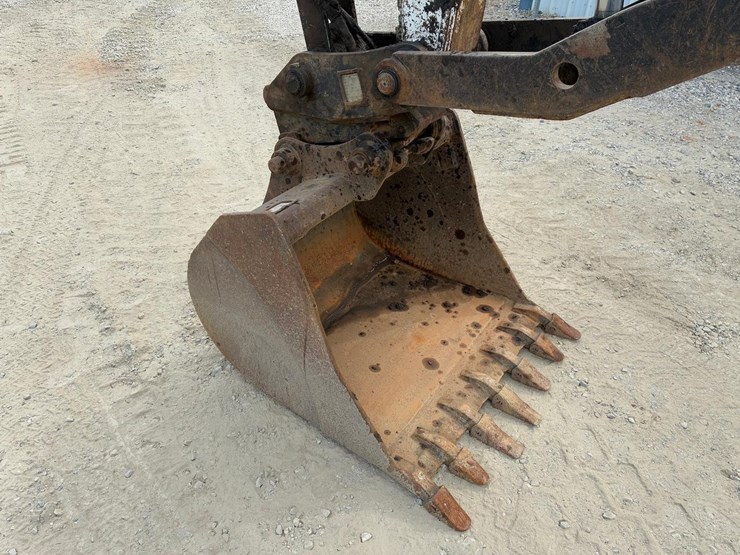 2017-bobcat-e85-image-10