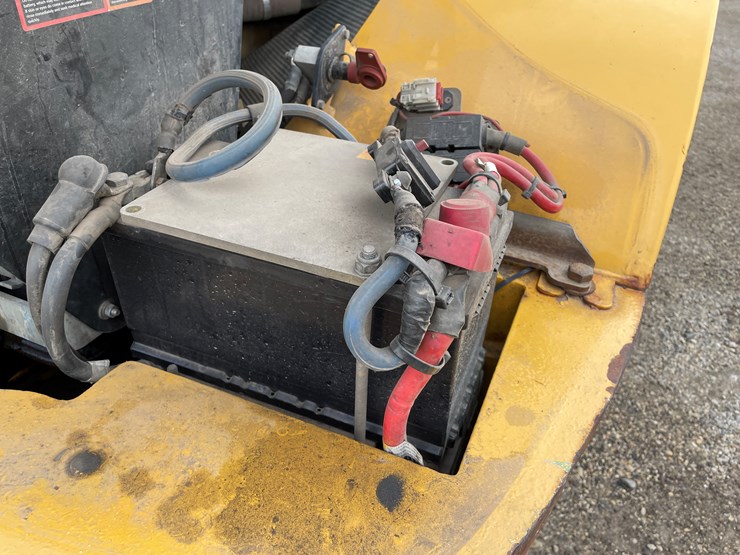 deere-304j-image-25