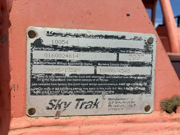 2007-skytrack-10054-telescopic-reach-lift-image-22