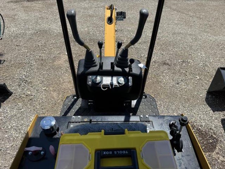 #41-•-land-hero-mini-excavator-image-5