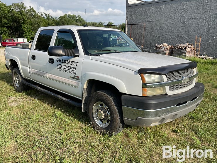 2004-chevrolet-2500-image-3