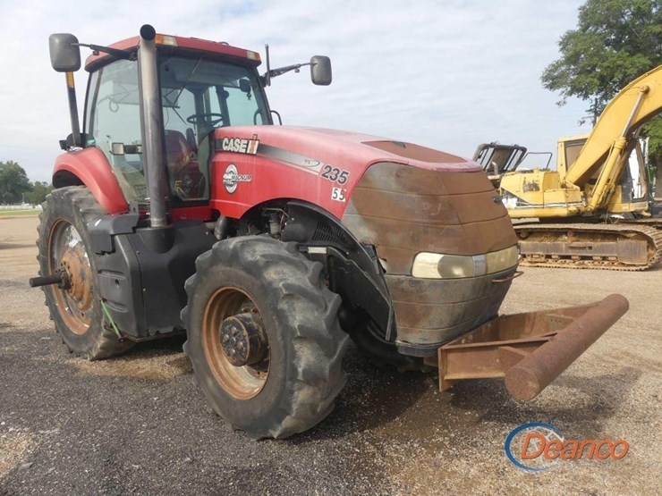 case-ih-magnum-235-image-1
