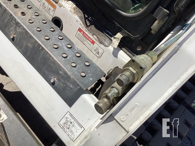 2006-bobcat-t190-image-11