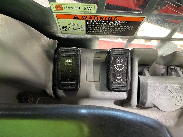 2022-kubota-svl97-2-image-30
