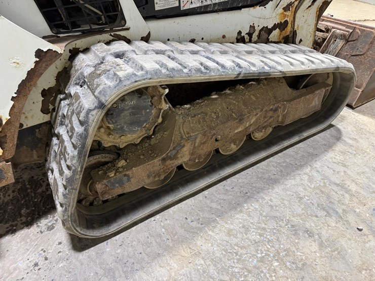 2021-bobcat-t595-image-16