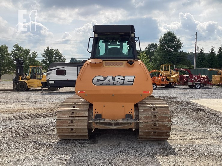 2016-case-1150m-image-3