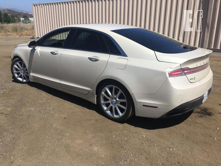 2014-lincoln-mkz-image-4