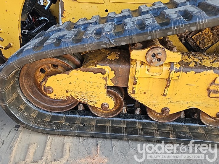 2021-caterpillar-299d3-image-18